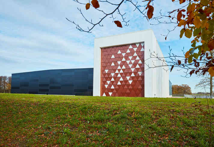 The high-bay warehouse at the property Plantehuset 3 at Logistics Position Tostarp in Helsingborg, where Nowaste Logistics is a tenant